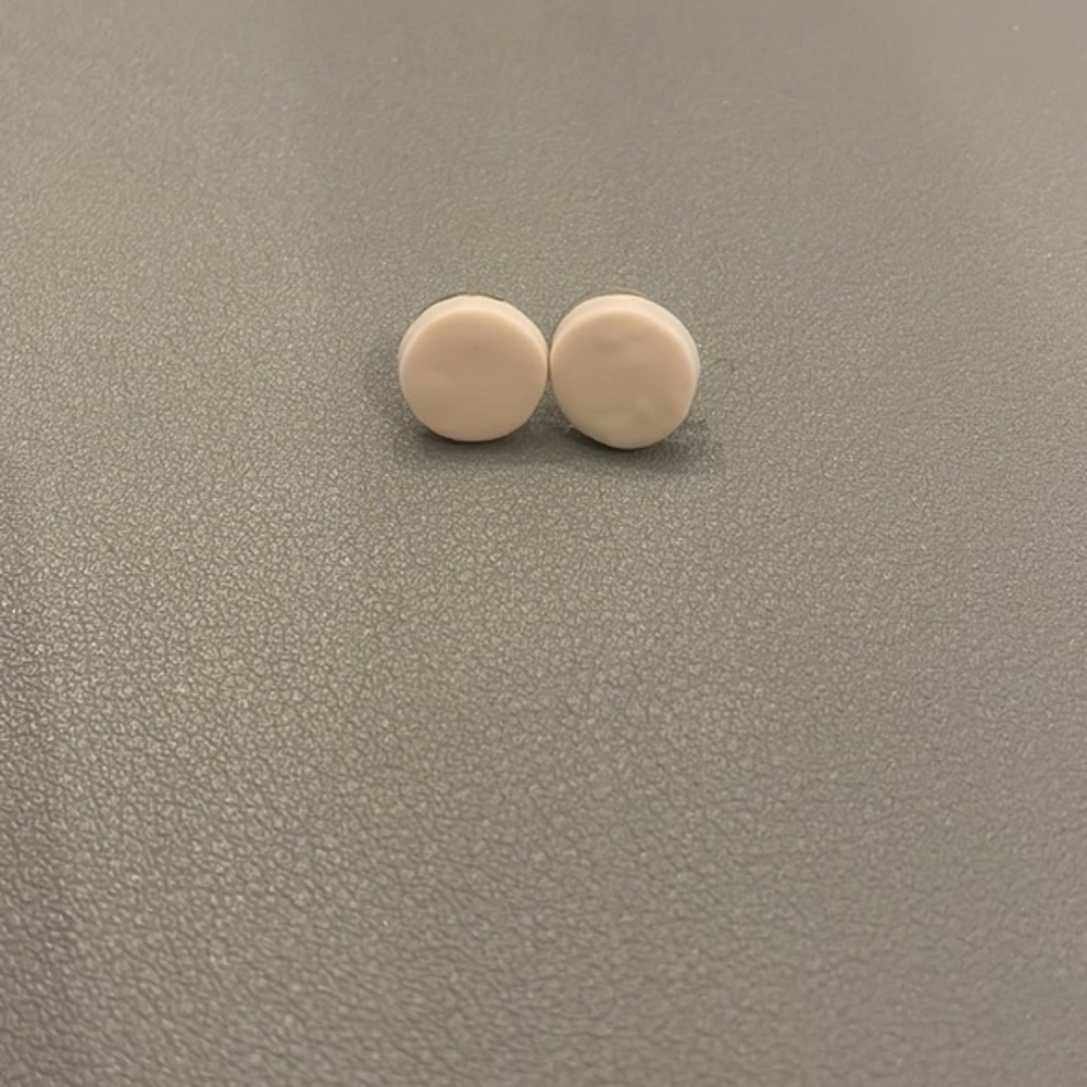 Cream circle earrings